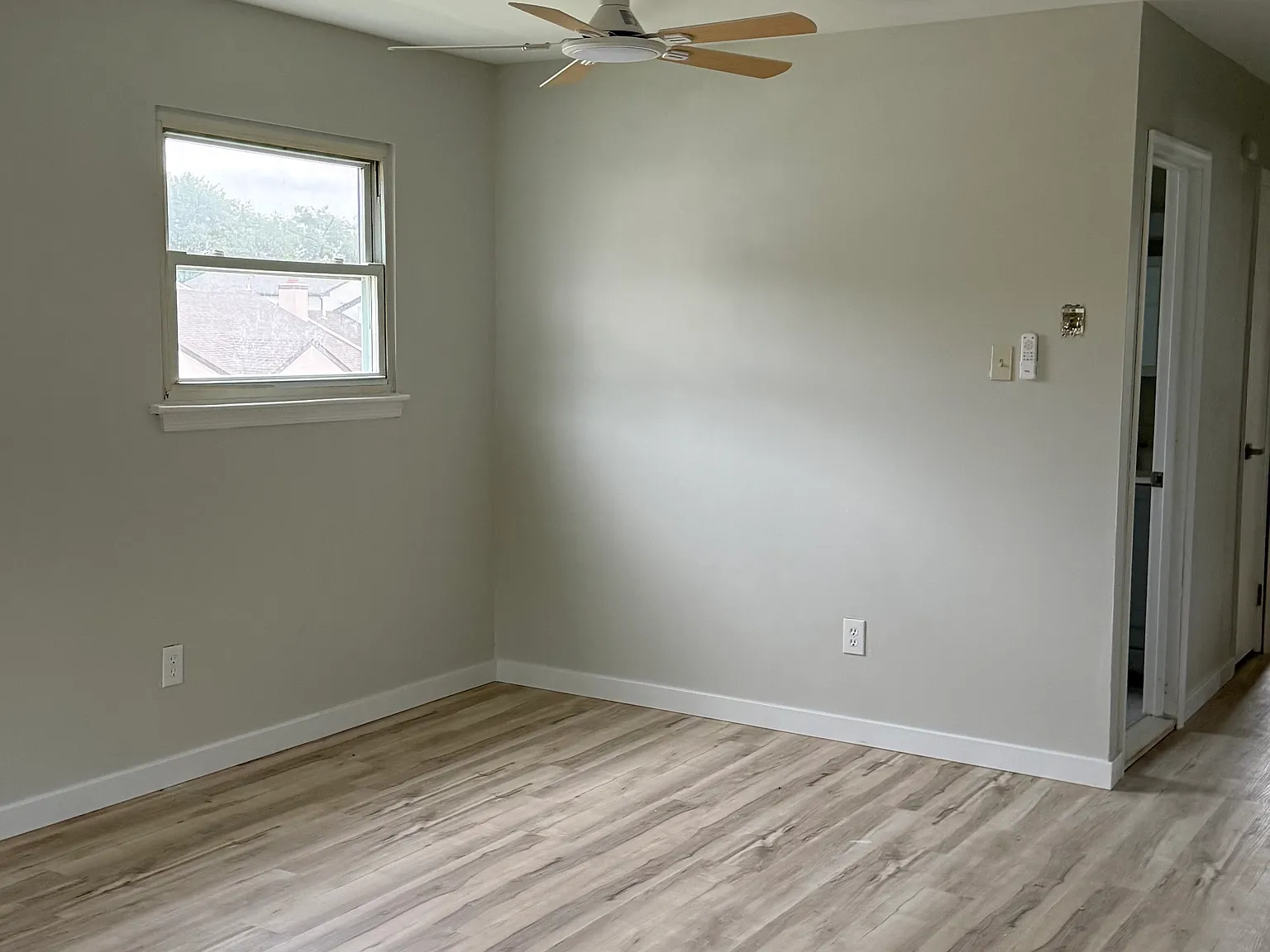 2 bed, 1000 sqft, $1,850 — Photo 1