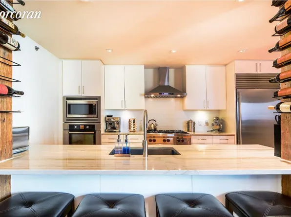 72 Berry St APT 2B, Brooklyn, NY 11249