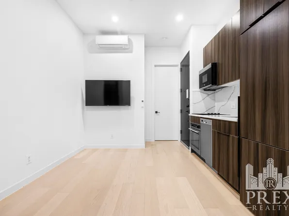 161 East 89th Street image 3 of 22