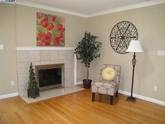3rd image of 41197 Saint Anthony Dr