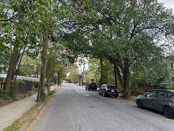 4th image of 367 Oakdale Rd NE