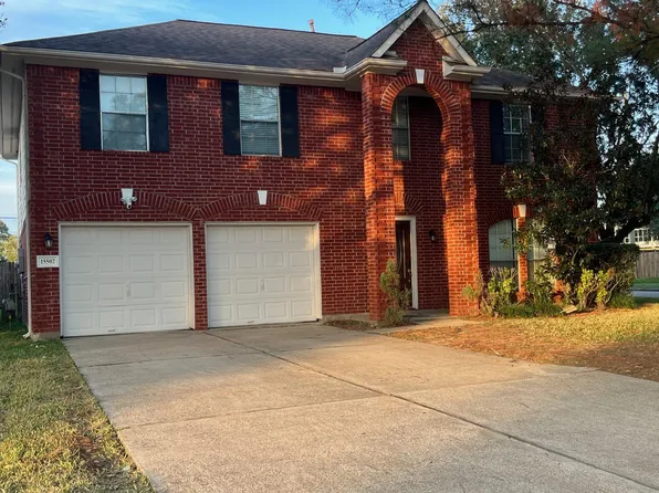 15502 Lost Maples Dr, Sugar Land, TX 77498