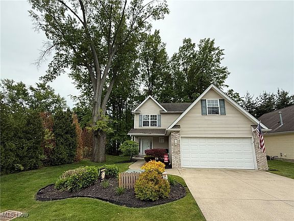 3rd image of 106 Windjammer Ct