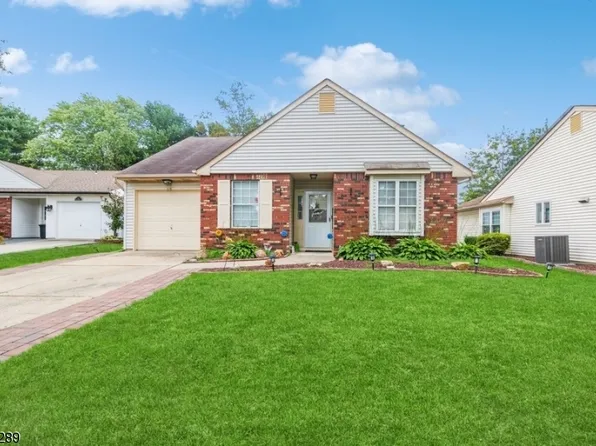 119 Carriage Hill Ct, Mansfield Twp., NJ 08022