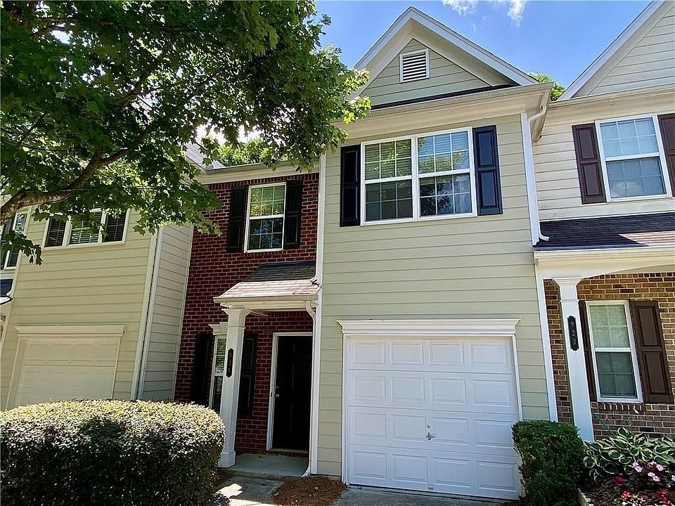 1st image of 921 Magnolia Leaf Dr