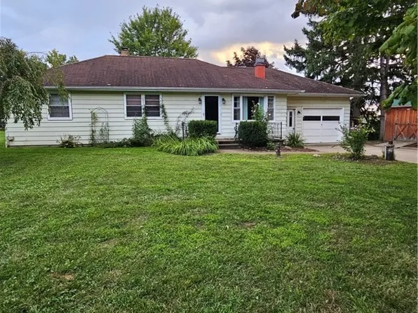 1313 Cain Rd, Angola, NY 14006