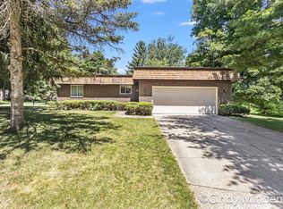 4924 Curwood Ave SE, Kentwood, MI 49508