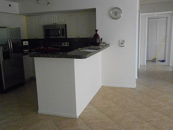 4th image of 19601 E Country Club Dr