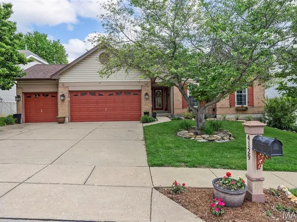 4129 Stonecroft Dr, Saint Charles, MO 63304
