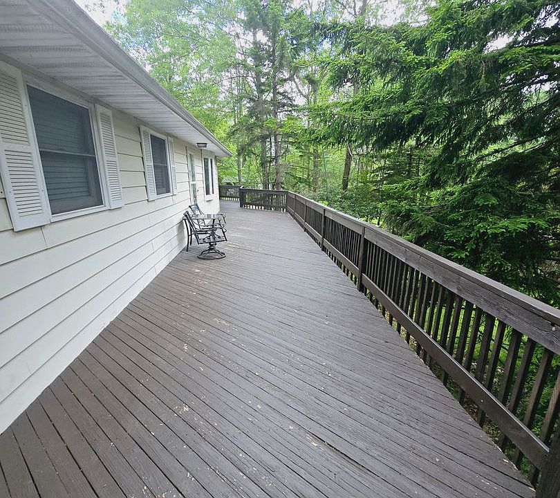 437 Stillwater Dr, Pocono Summit, PA 18346 Zillow