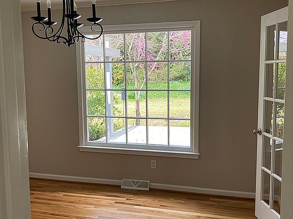 3rd image of 108 Westminister Dr