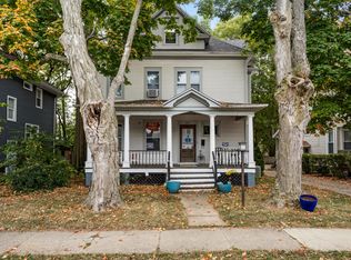 207 W John St, Champaign, IL 61820