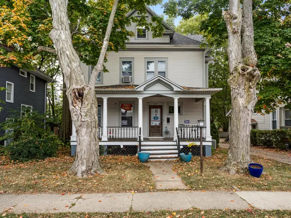 207 W John St, Champaign, IL 61820