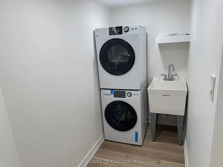 102 Baywood Ct — Photo 33