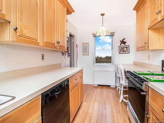 2nd image of 499 N Broadway APT 2H