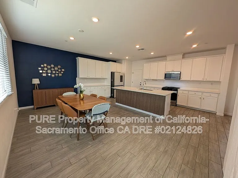 8840 Boes Way — Photo 3