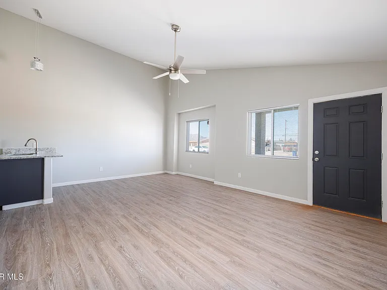 5204 Sun Valley #A-EL — Photo 5