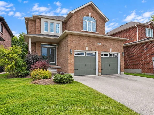 35 Auburn Ct, Barrie, ON L4N 6G9