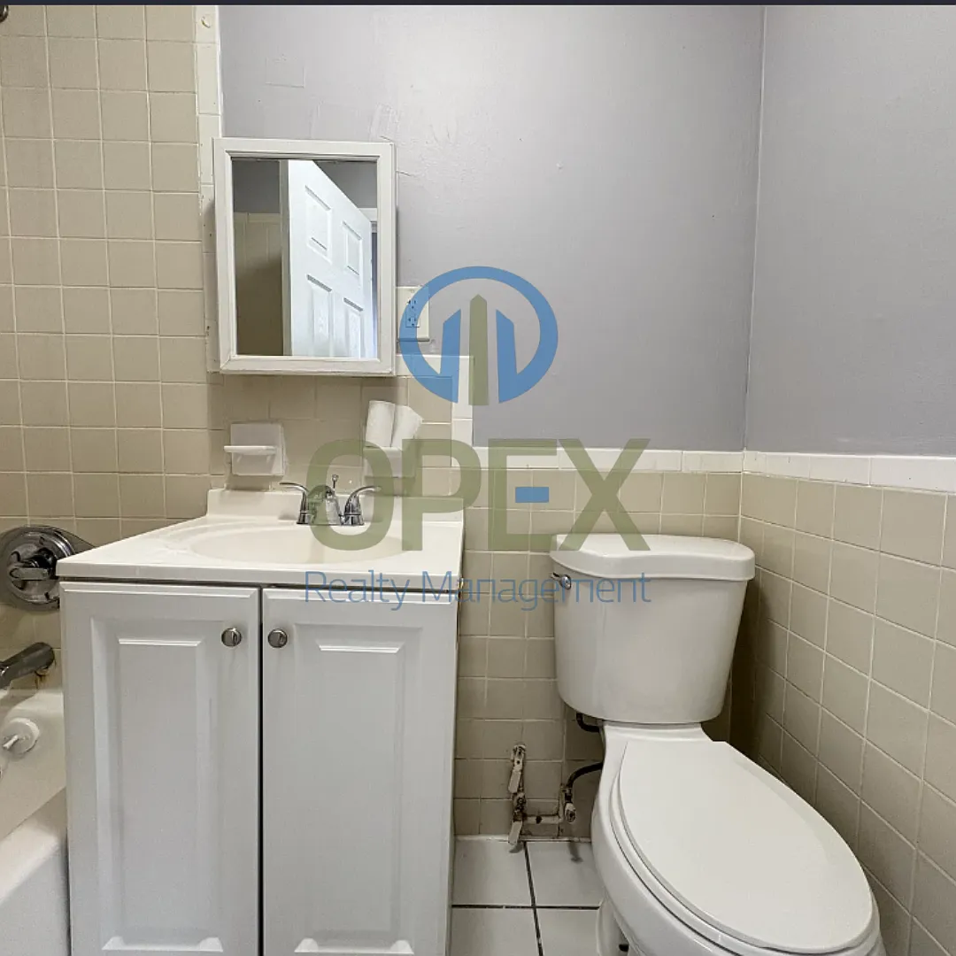 2 bed, $1,995 — Photo 4