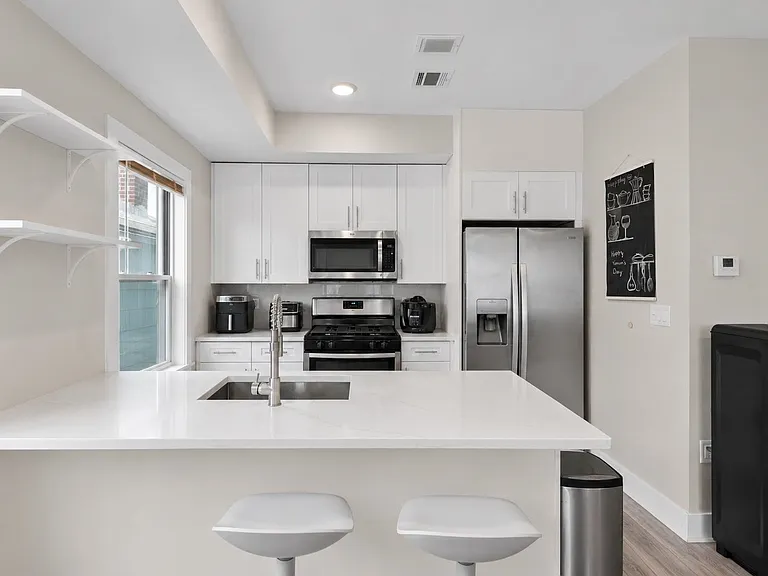 4805 Aschoff Pl — Photo 2