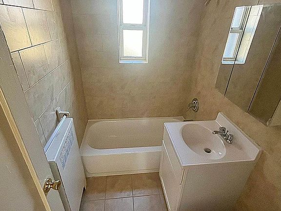 3rd image of 10 Stratford Ave #1C