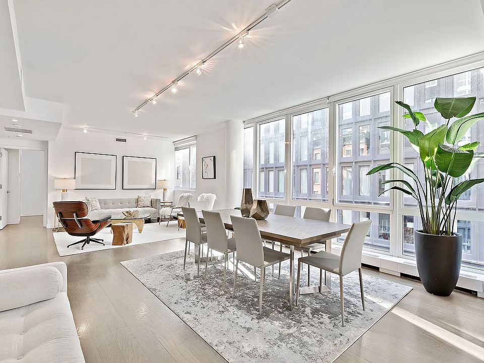 1st image of 22 Renwick St APT 4
