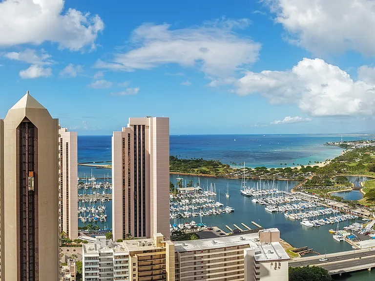 Ala Wai Blvd — Photo 21