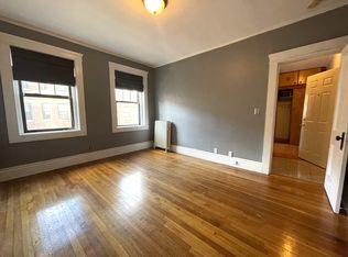 31 Queensberry St APT 15, Boston, MA 02215