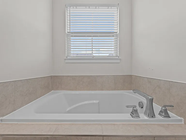 1732 Defiance Dr — Photo 22