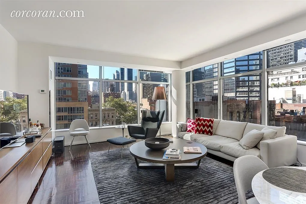 250 E 54th St APT 7A photo 1