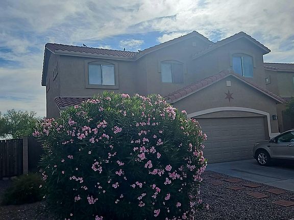 3rd image of 2872 N Taylor Ln