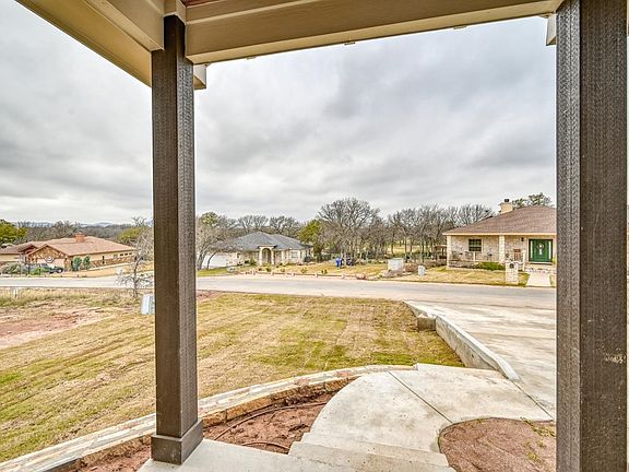 4th image of 128 Eagle Point Drive
