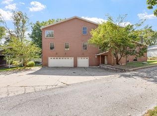 1094 N Lakeview Dr, Lowell, IN 46356