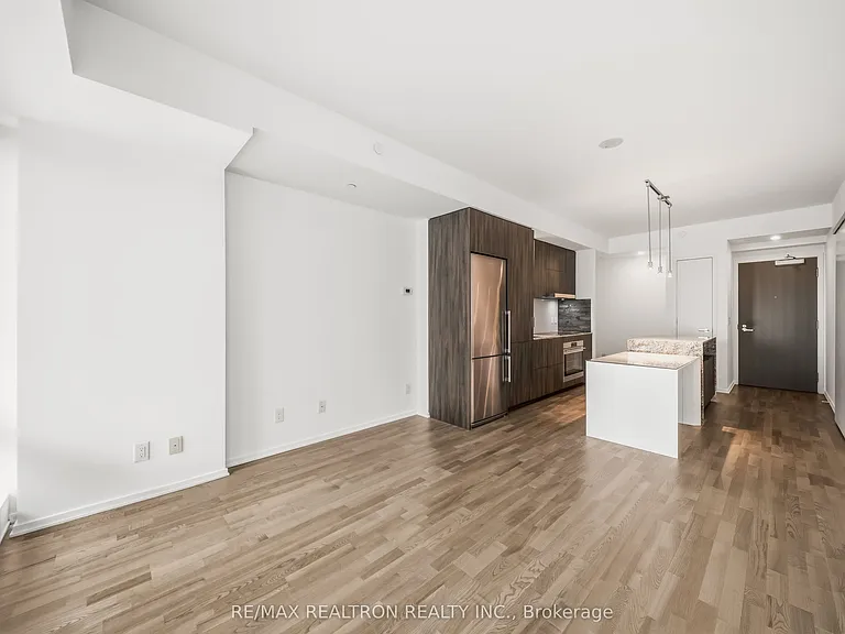 1 Bloor St E #3211 — Photo 7