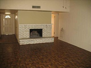 1st image of 2813 Pinewood Dr