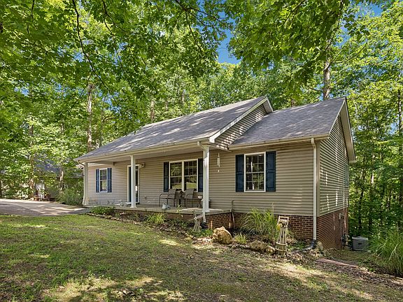 3rd image of 117 W Dell Rd