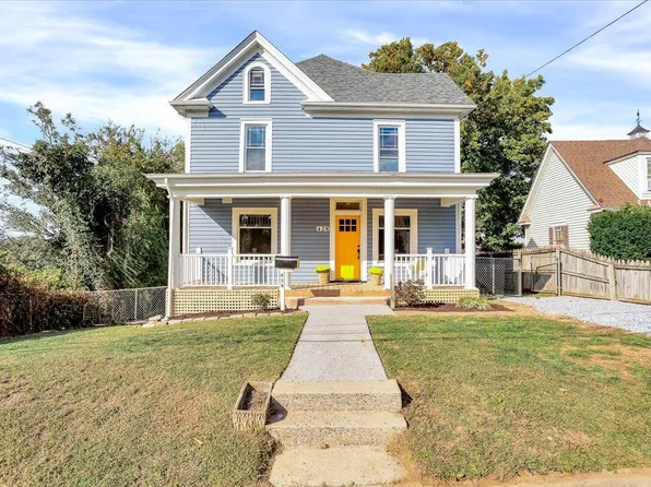 428 Cedar Ave, Vinton, VA 24179