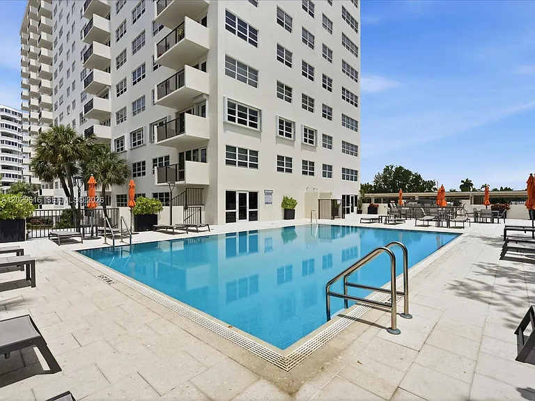 340 Sunset Dr #1407 — Photo 35
