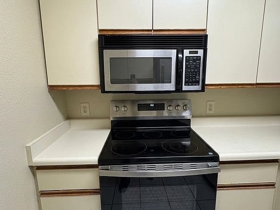 5th image of 140 Uwapo Rd APT 21-101