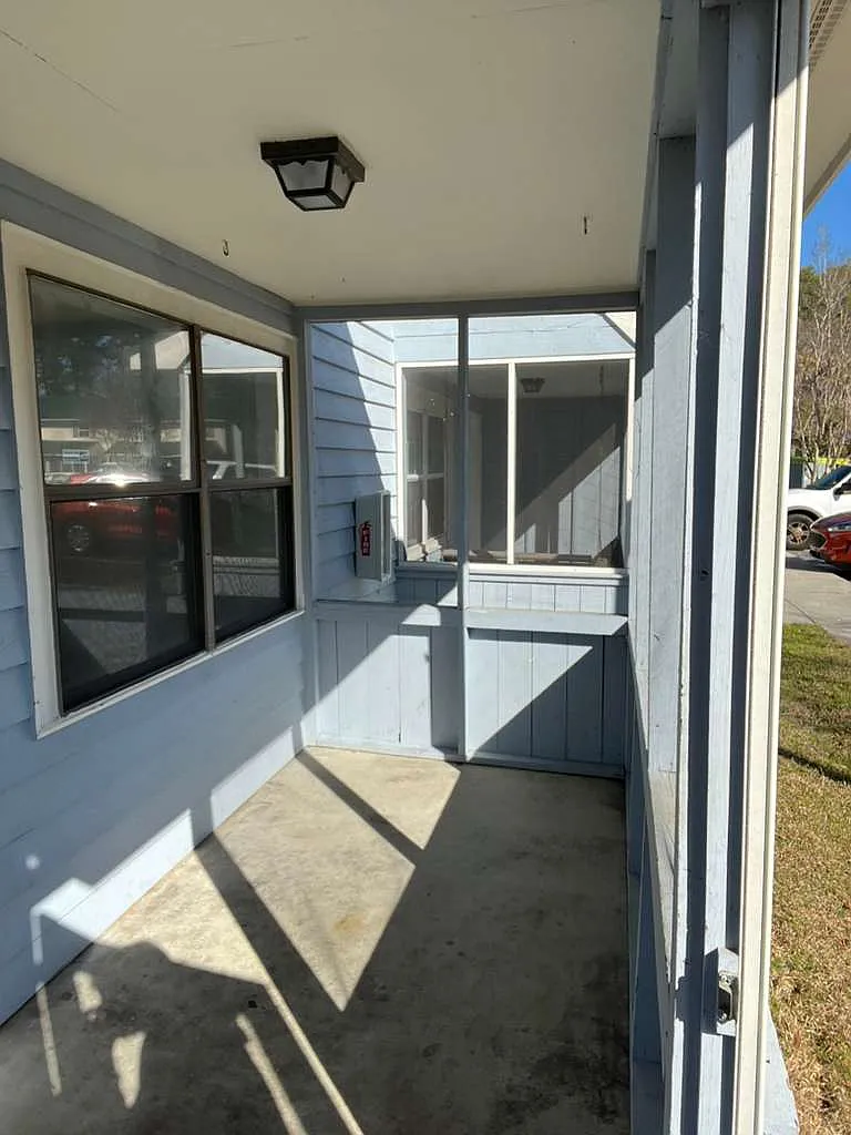 2 bed, 10 sqft, $1,400 — Photo 2
