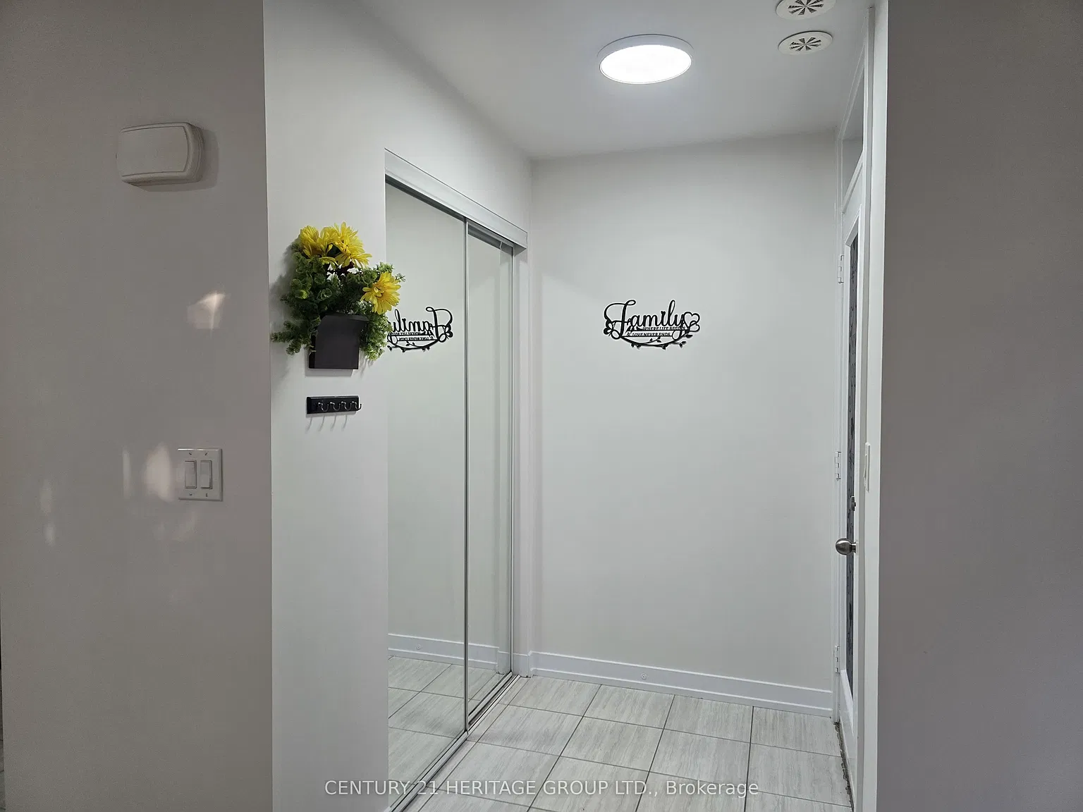 2 bed, $2,400 — Photo 3