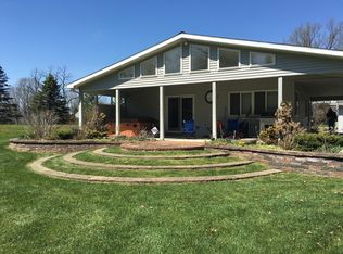 1926 Fitchburg Rd, Stockbridge, MI 49285