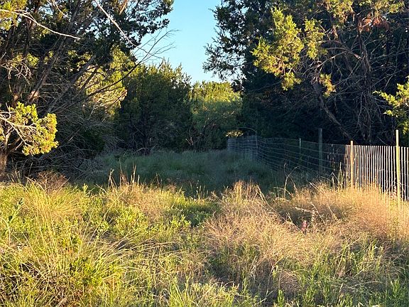4th image of 125 County Road 403