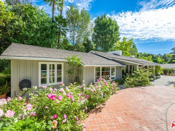 16475 Garvin Dr, Encino, CA 91436