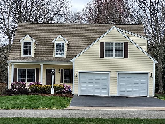 2nd image of 10 Olivia Ln
