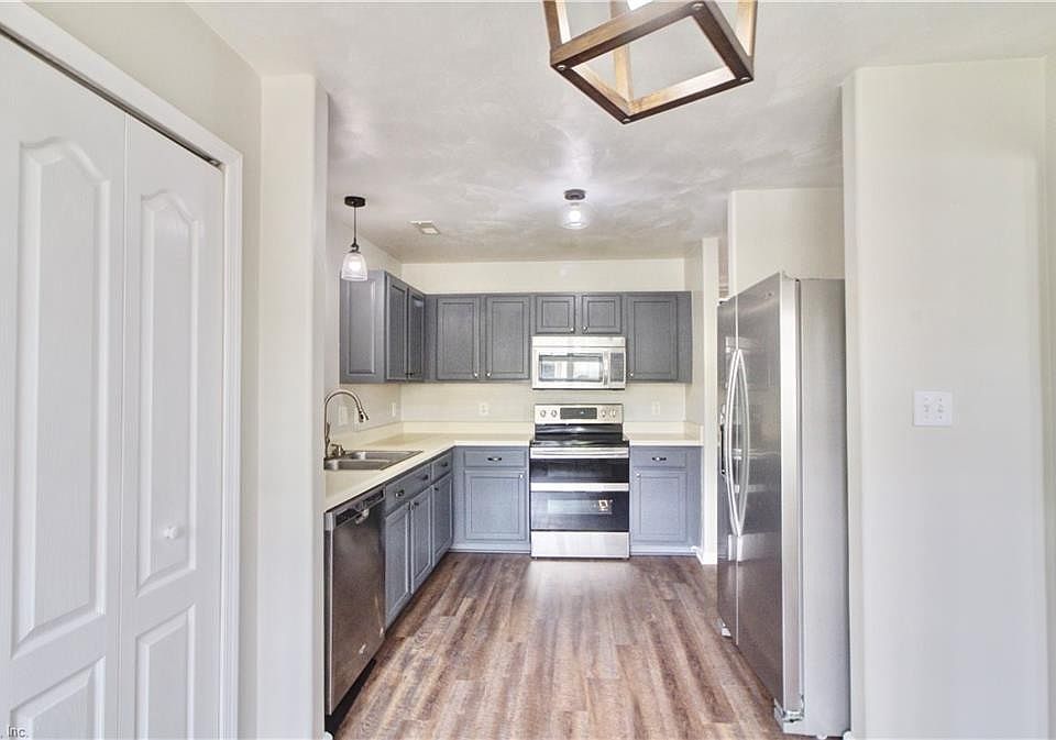 2nd image of 2910 Tracker Ln #1