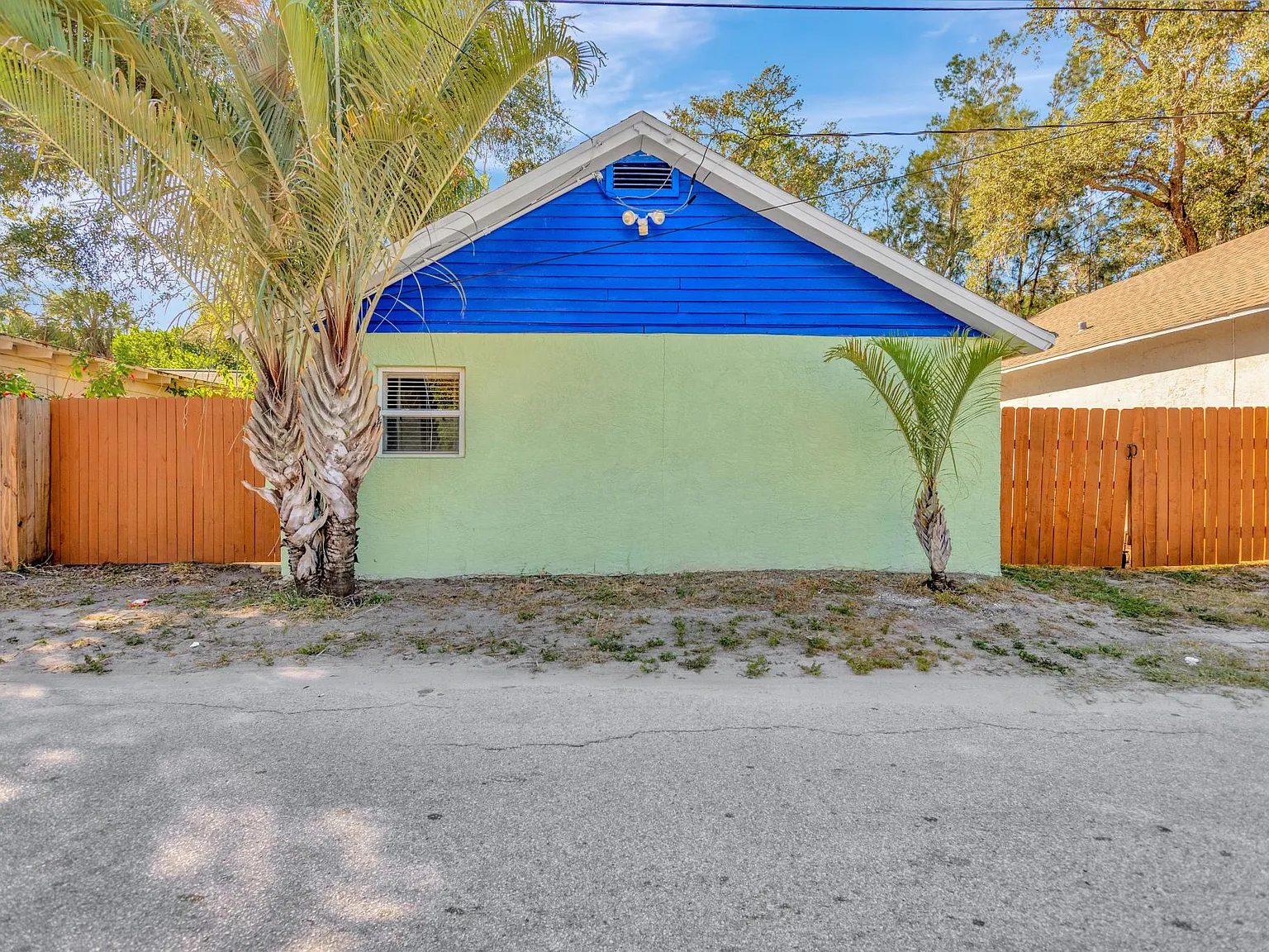 2 bed, 800 sqft, $1,825 — Photo 2