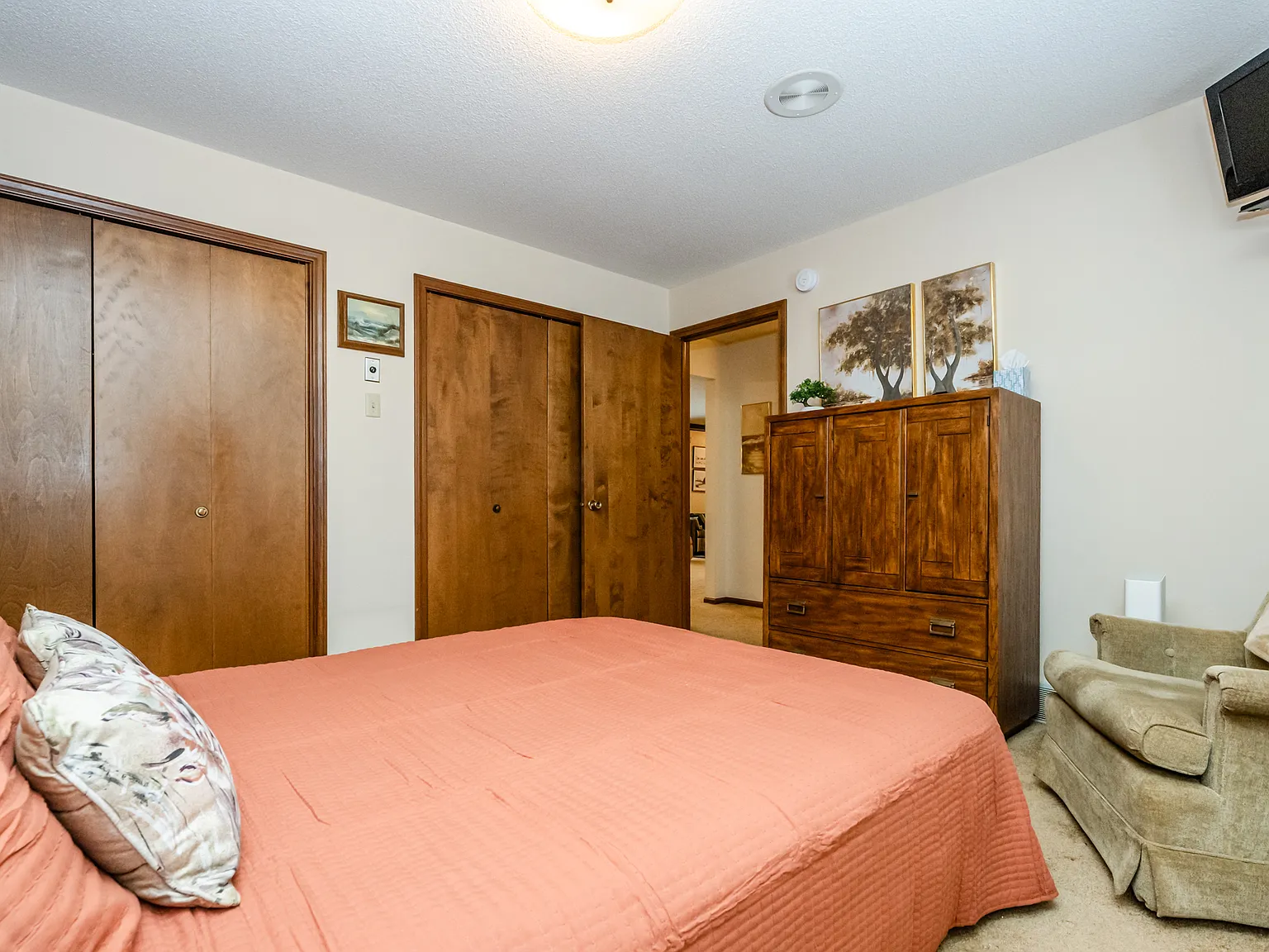 Lewis House — Photo 2