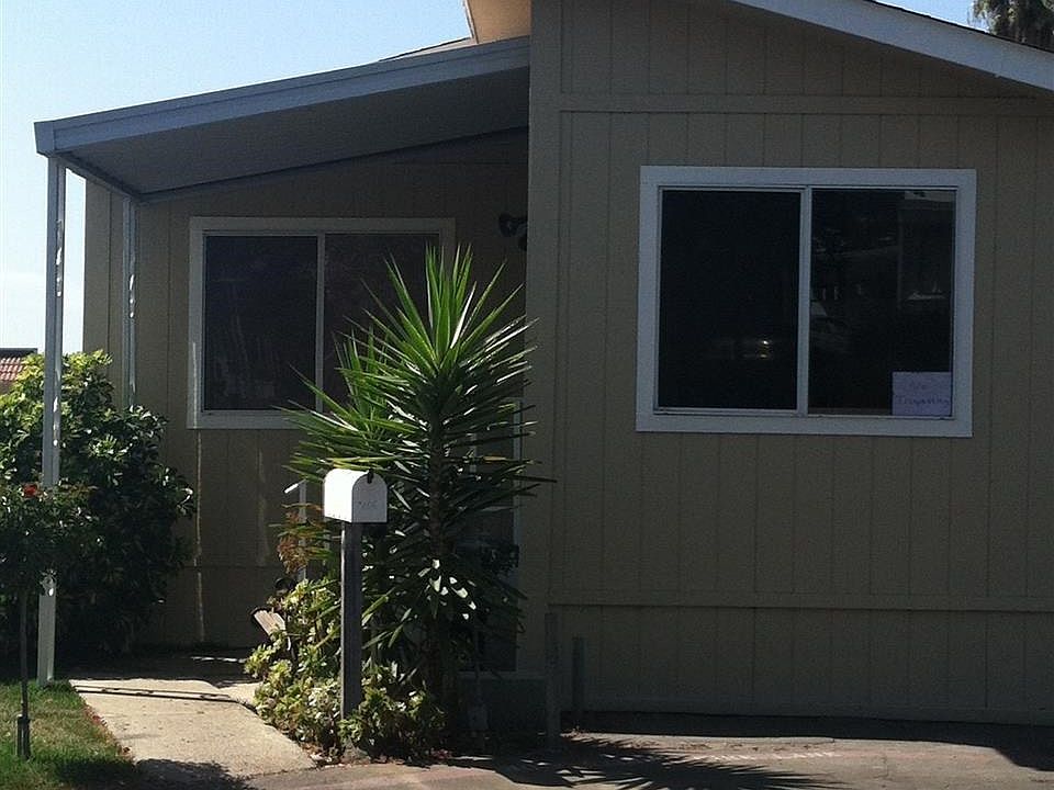 1st image of 220 Camino Corto Space 106