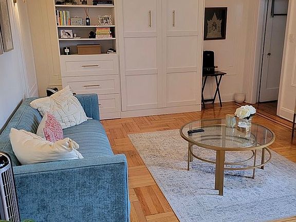 5th image of 43-33 46th St APT F-7